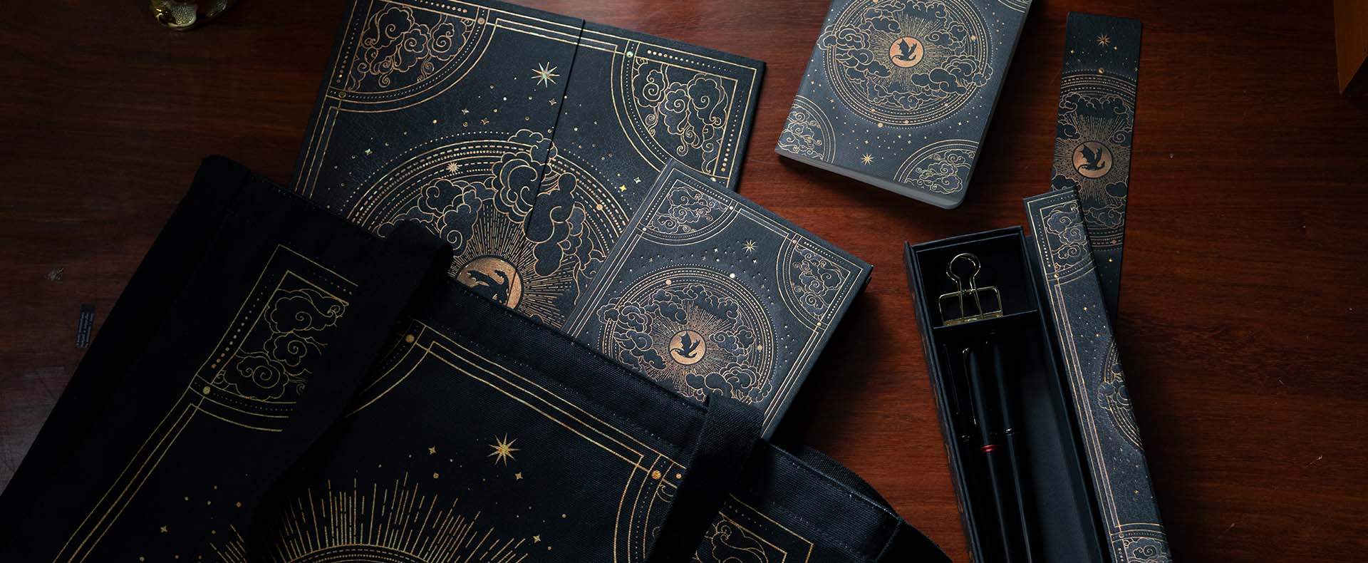 Scopri l’emozionante mondo di Fourth Wing con Paperblanks.