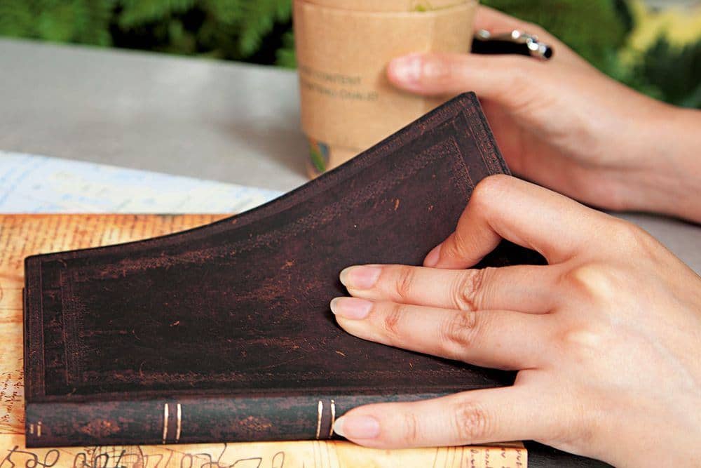 Black Moroccan Bold - Document Folders - DesignImgOne Image