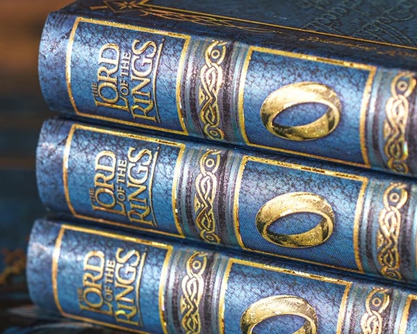 Lord of the rings the crown reclaimed Carousel 3